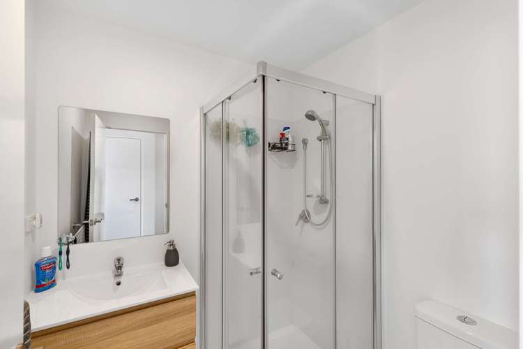 5/119 Bruce McLaren Road Henderson_10