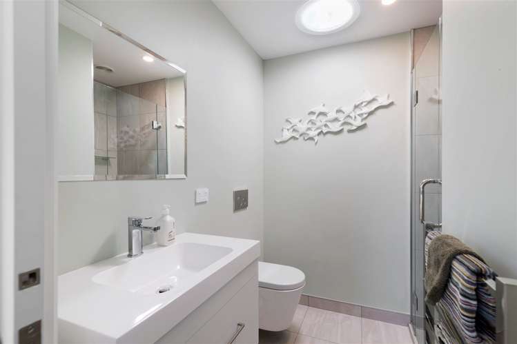 4 Leaning Rock Lane Wanaka_10