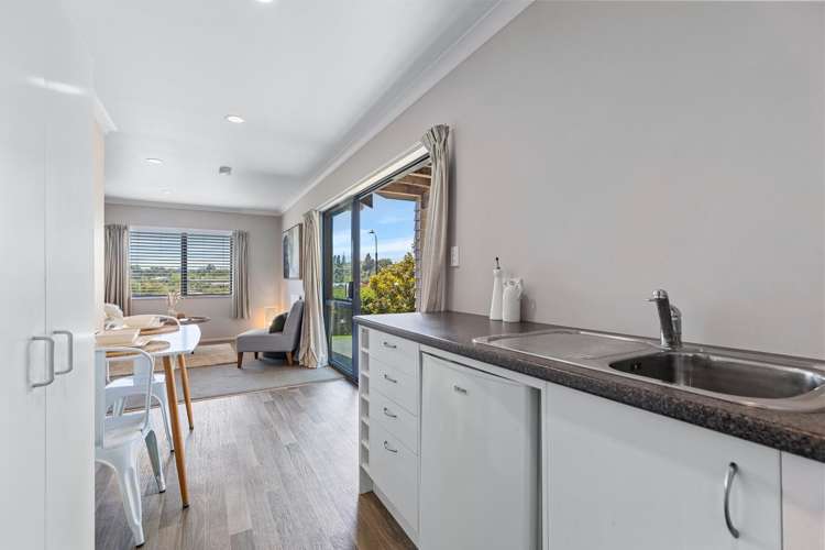 18 KO PLACE Pyes Pa_31