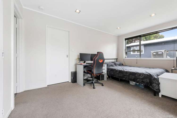 10 Lucinda Place Glen Eden_12