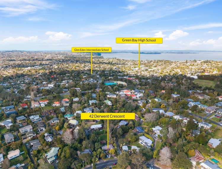 42 Derwent Crescent Titirangi_15
