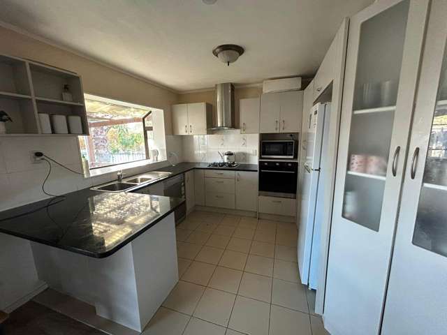19 Serai Place Flat Bush_4