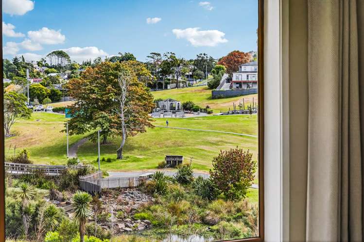 2/69 Glencoe Road Browns Bay_16