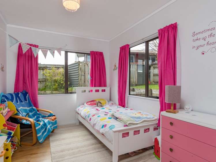 6 Monarch Grove Maoribank_8