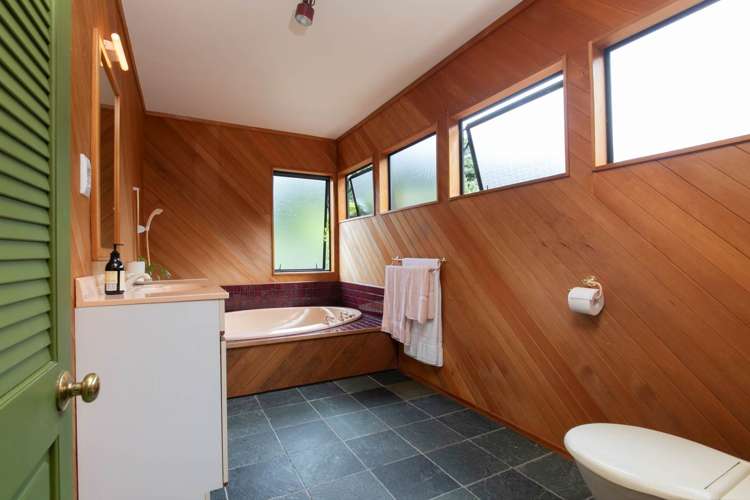 2a Kauri Point Road Laingholm_9