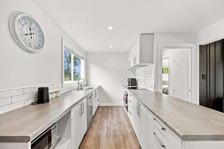 60 Newcombes Road Amberley_4