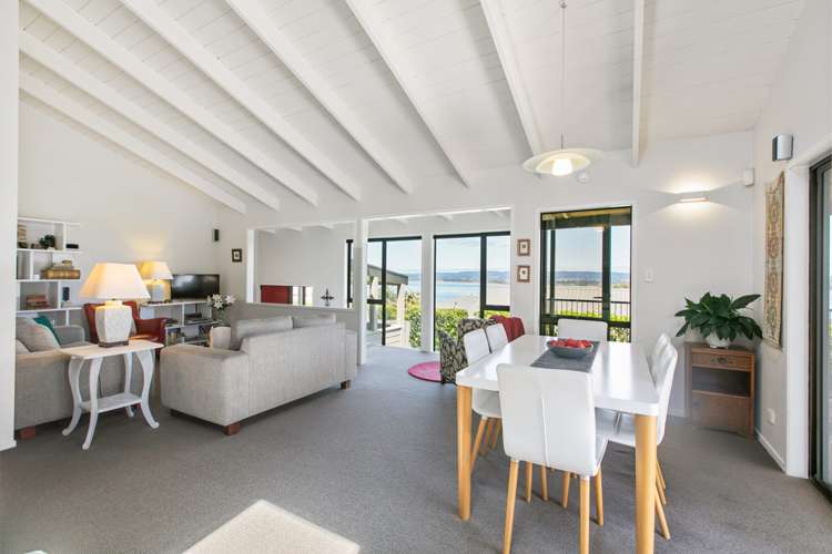 2/32 Sea Vista Avenue Beach Haven_4