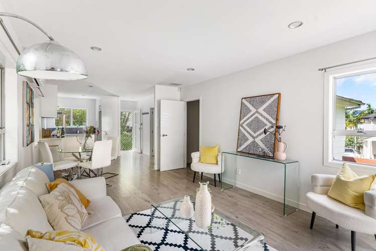 16 Dunraven Place Torbay_12