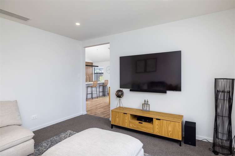 9 Russ Drive Lincoln_9