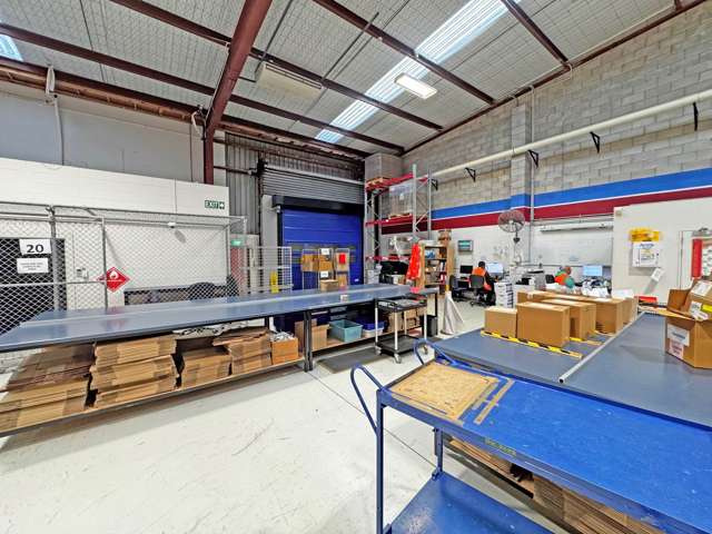 Unit B/2 George Bourke Drive Mt Wellington_4