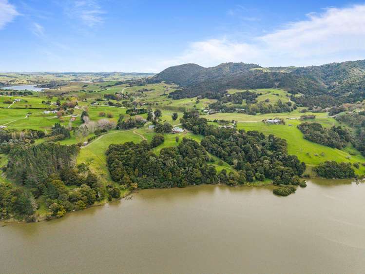 221 Mountain Road Maungaturoto_32