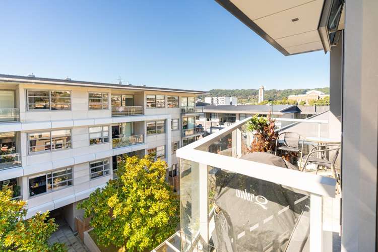 S404/28 Torrens Terrace Mount Cook_11
