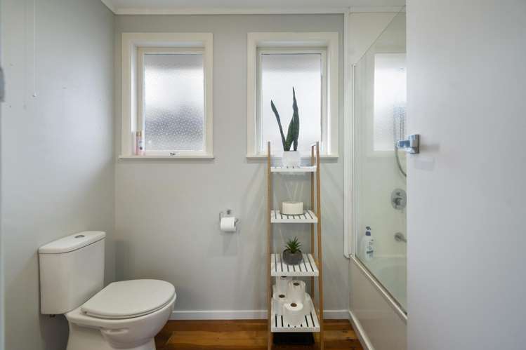 2 Croxley Place Terrace End_3