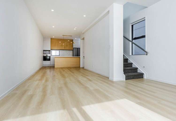 12 Papa Takaro Lane Flat Bush_4