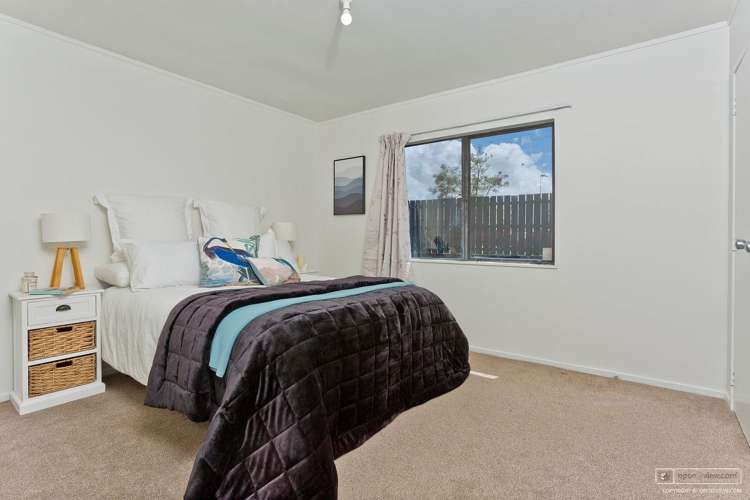 2/106 Shifnal Drive Randwick Park_6