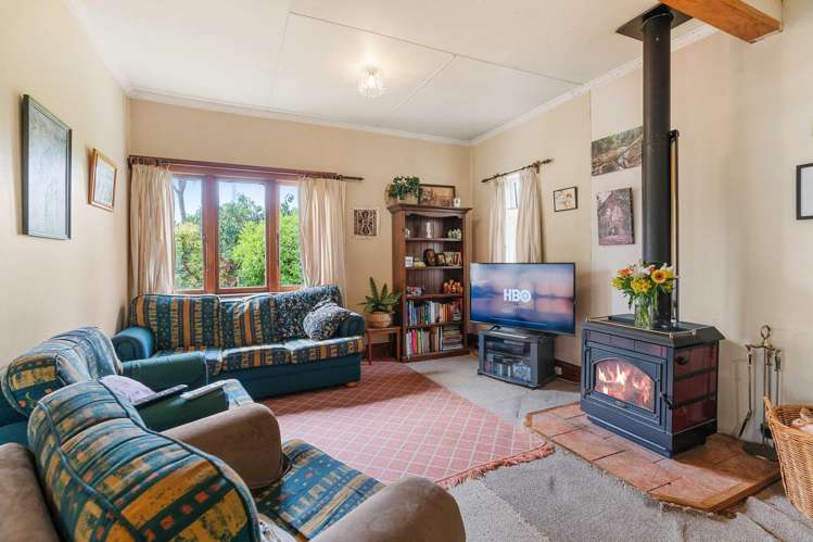 136 Lincoln Road Carterton_5