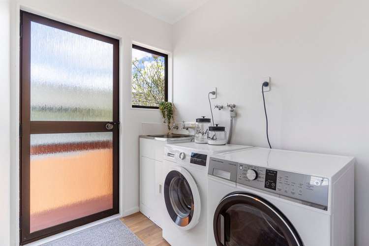 2/136 Barrack Road Mount Wellington_11