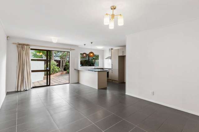 2/410 Ellerslie Panmure Highway Mt Wellington_3