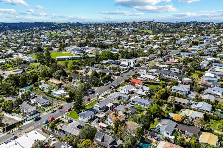 Unit 1/330 Rangatira Road Beach Haven_15