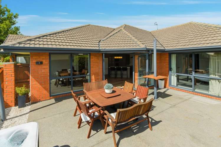 278 Southfield Drive Lincoln_24