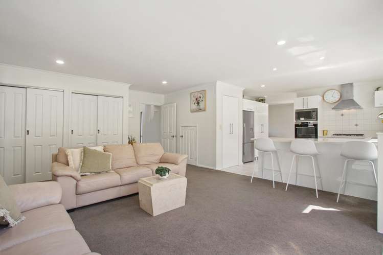 4 Waikura Drive Te Atatu Peninsula_10