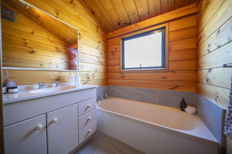 10 Dorizac Place Te Anau_12