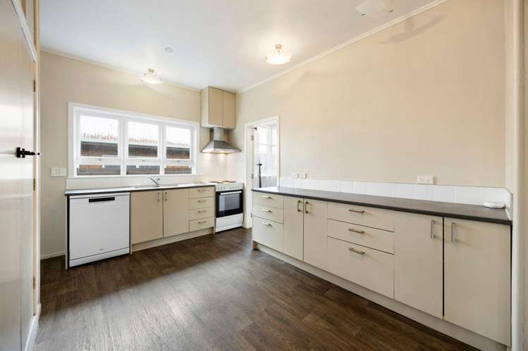 31 Wellington Street 1074_3