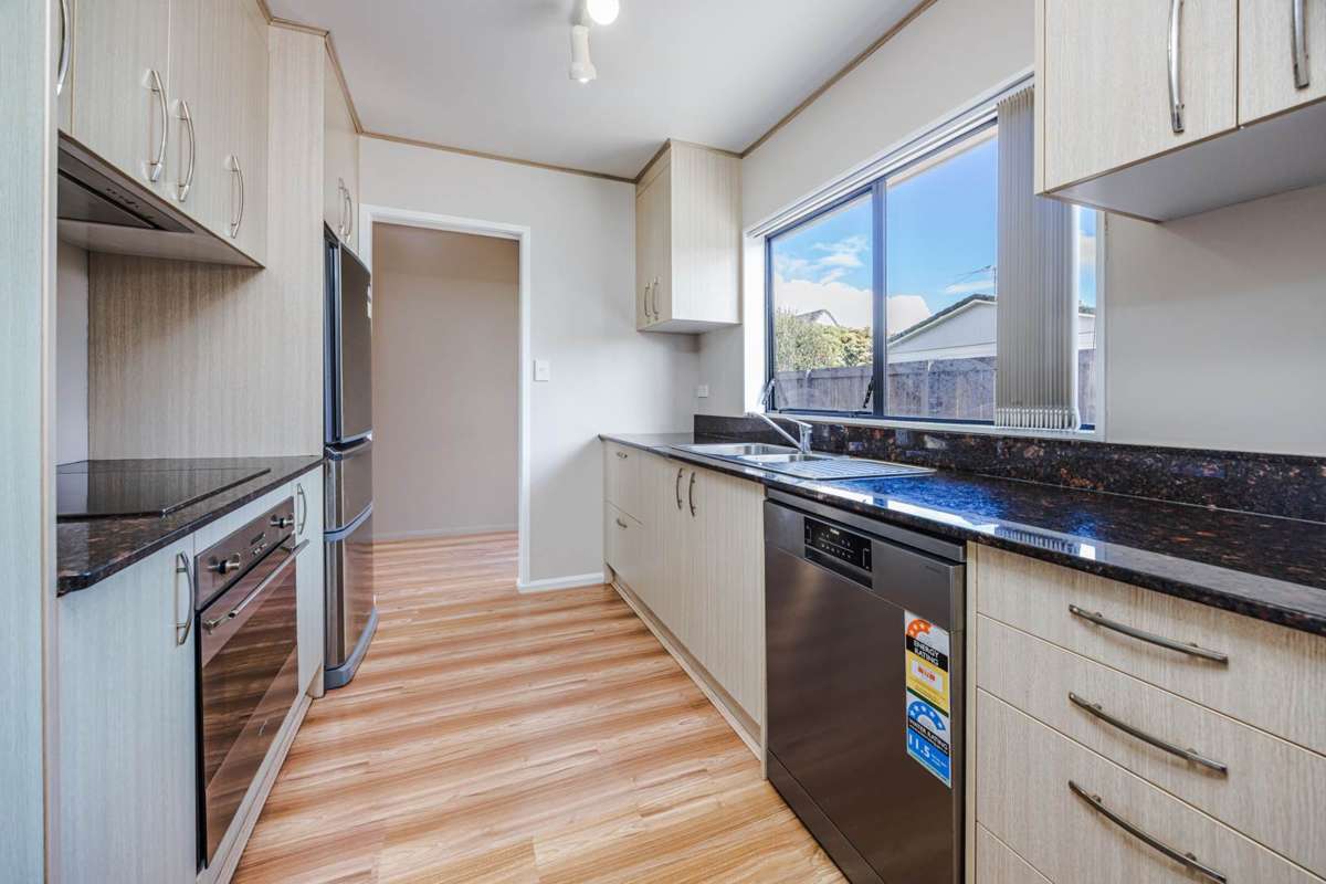 4/53A Abbotts Way_5