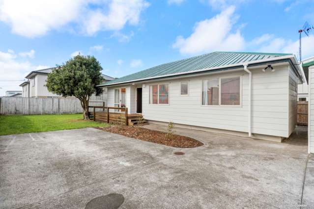 25 Waione Avenue Te Atatu Peninsula_1