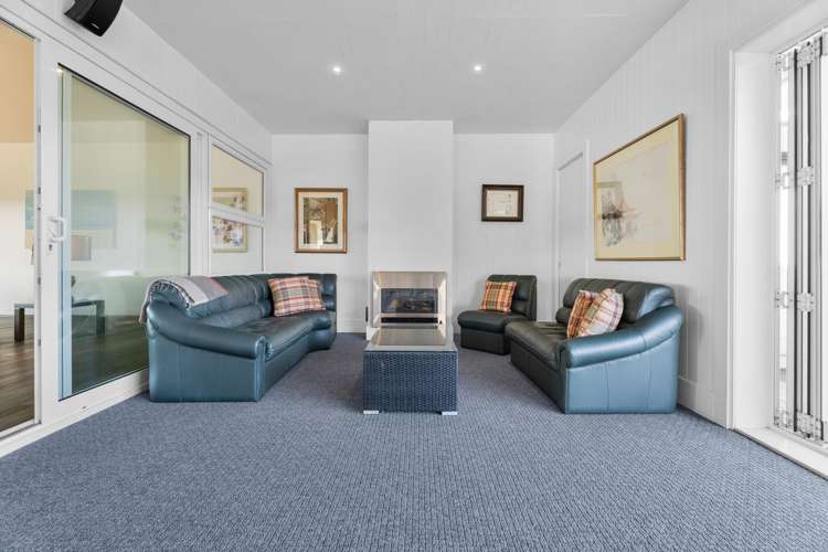 215 J Renall Road Pollok_28