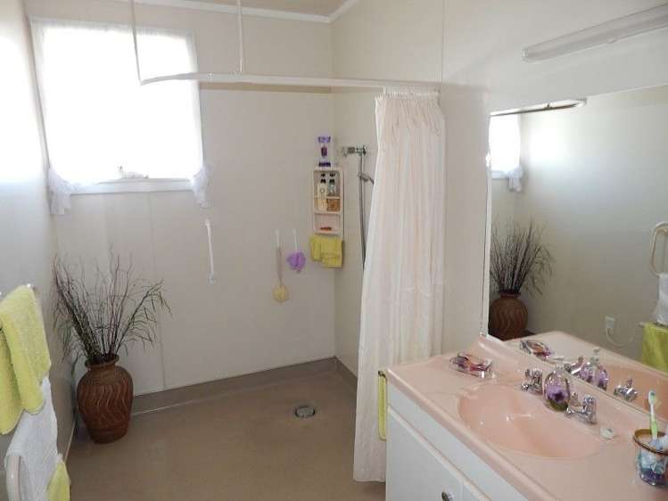 17 Disraeli Street Westport_16