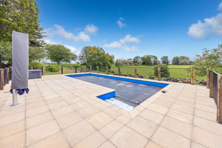 79 Bell Road Ngahinapouri_7