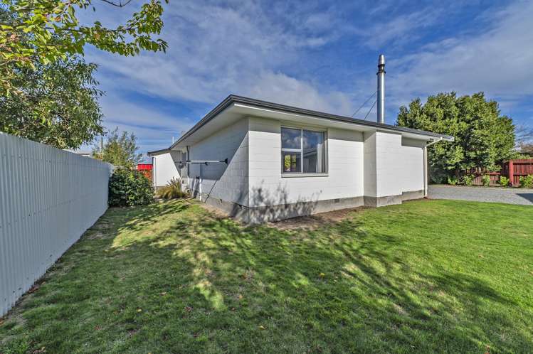 24 North Terrace Darfield_23