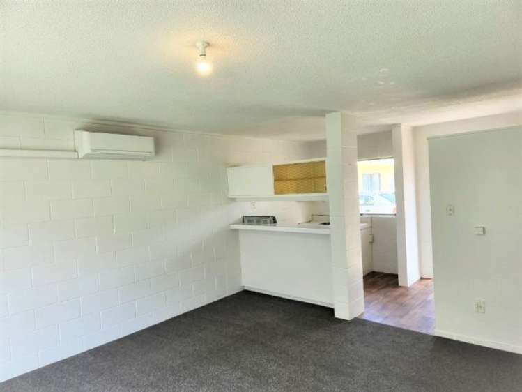 2/897 Heaphy Terrace 1055_1