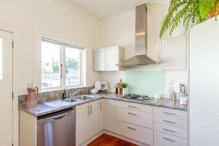 15 Tennyson Street Petone_6