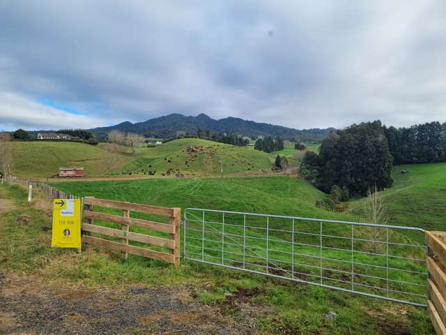 PIRONGIA - PANORAMIC VIEWS - PRICED TO SELL