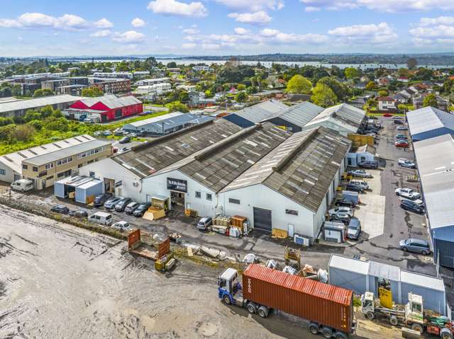 Unit A, B & C/133 Pilkington Road Panmure_3