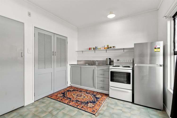 12 Selwyn Avenue Avenues_6
