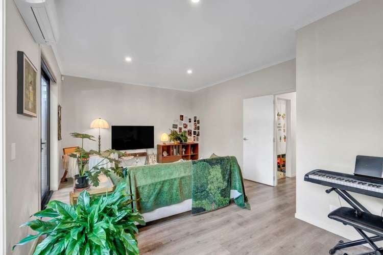 2 Kerewhenua Crescent Hobsonville_15