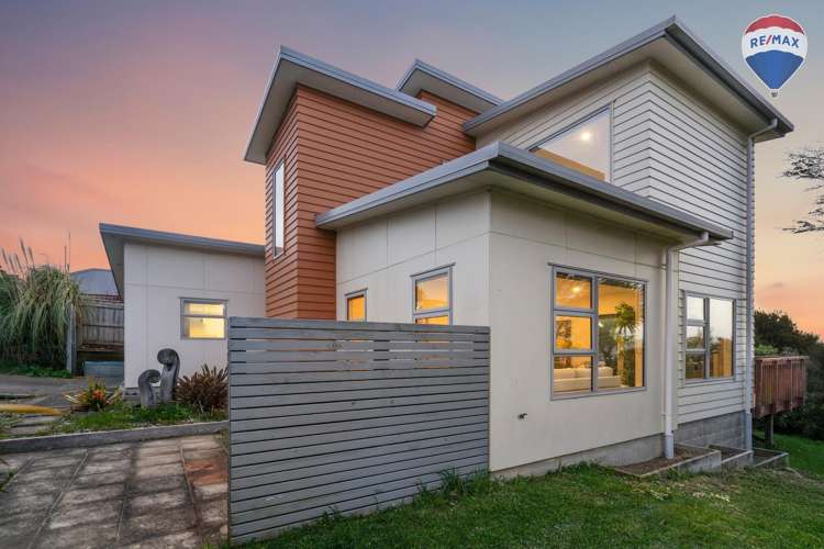 137 Endeavour Drive Whitby_4