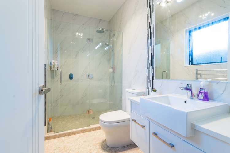 2 Ballyholey Drive Flat Bush_12