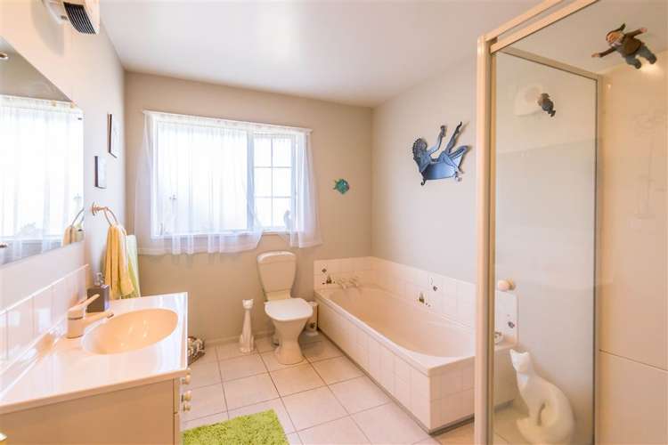 35 Durrell Way Rolleston_13