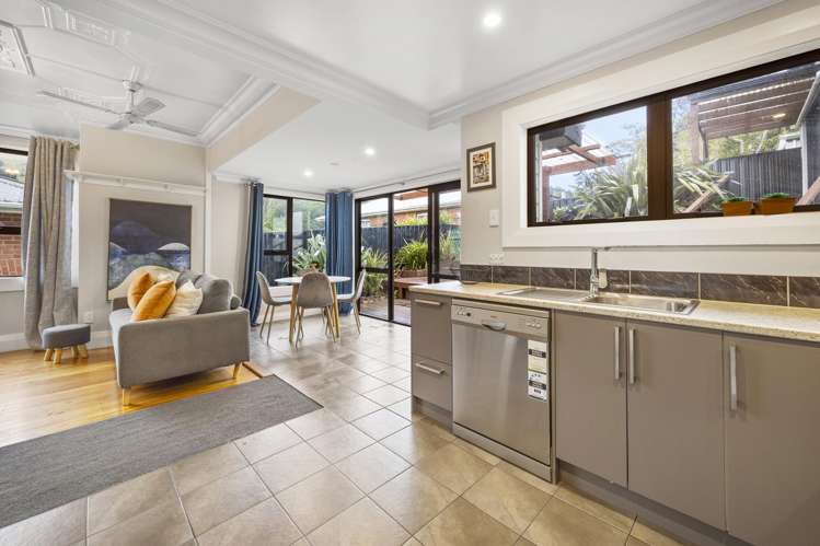 7 Dalkeith Street North East Valley_5