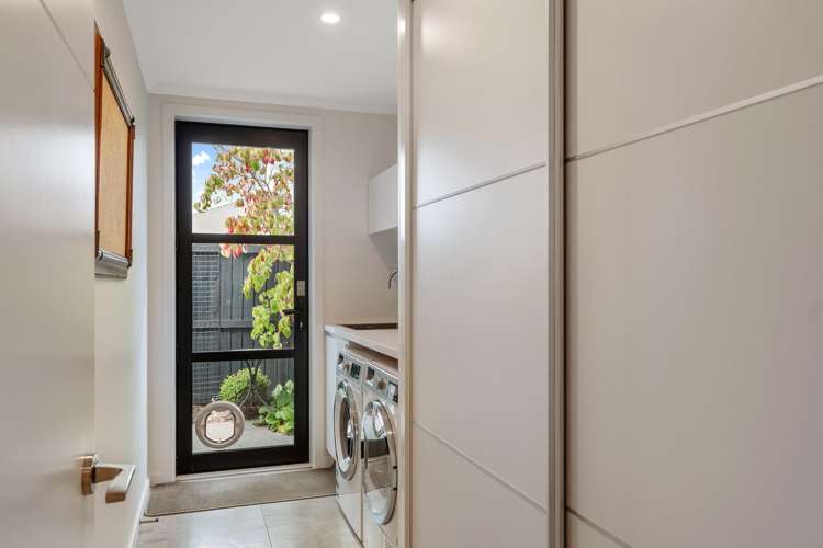 4 Carnaveron Drive Lincoln_22