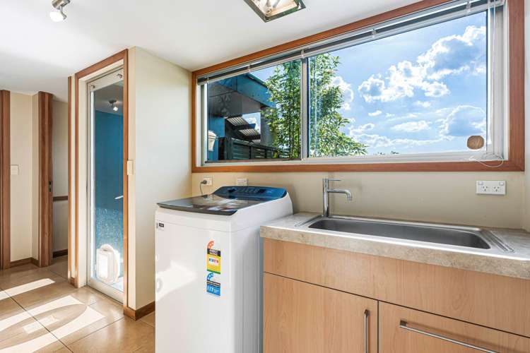 1963 Great South Road Bombay_29