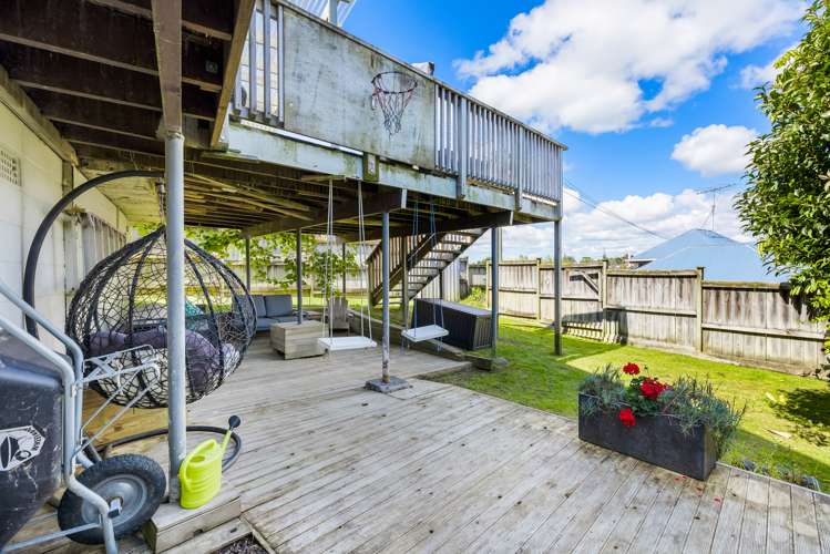 1/24 Colmar Road Mellons Bay_23