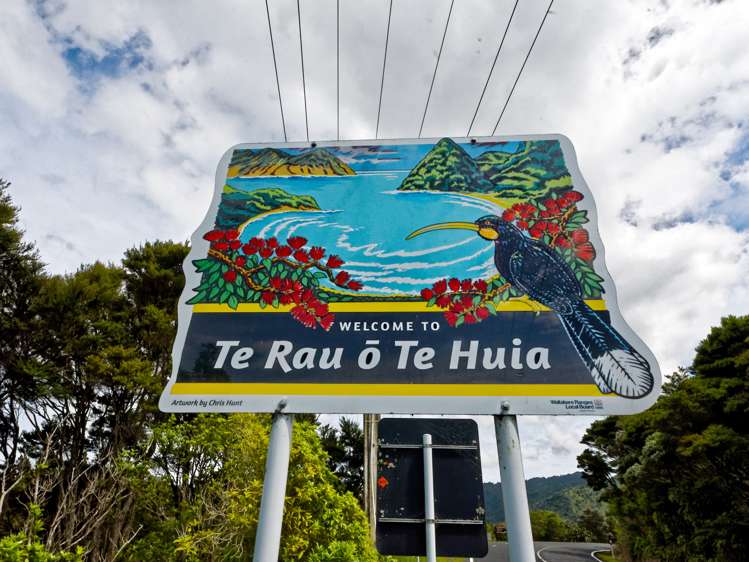 1103 Huia Road Huia_18