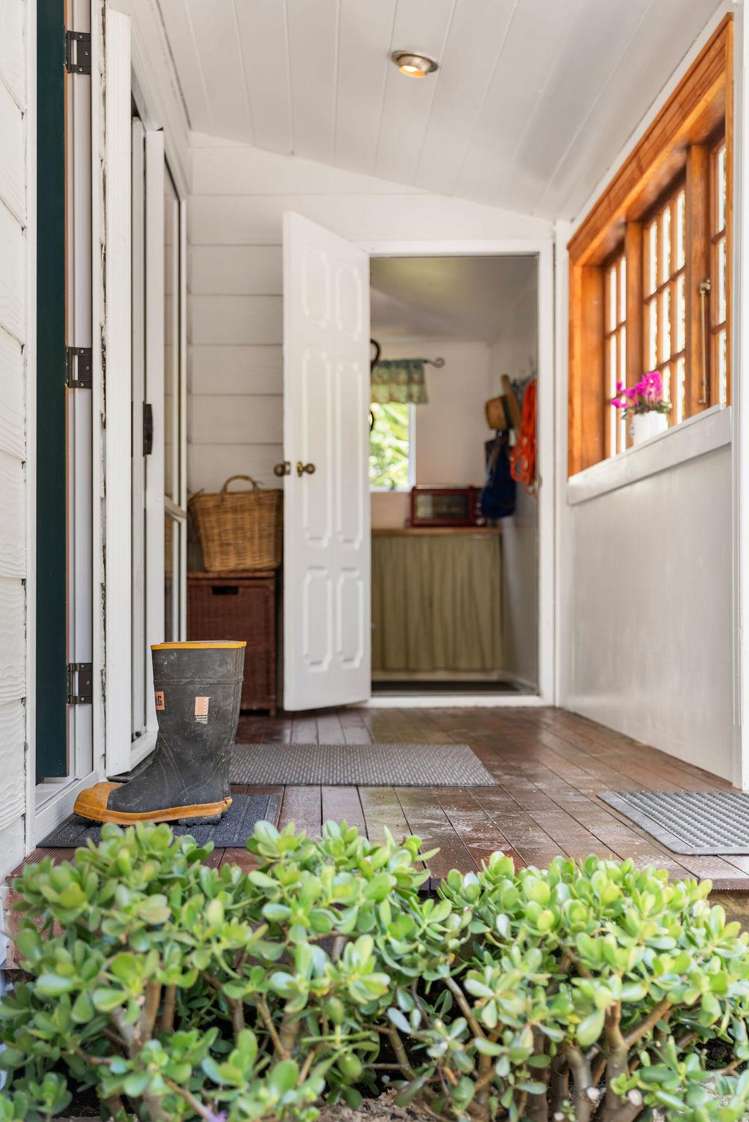 1849 Manawahe Road Manawahe_57