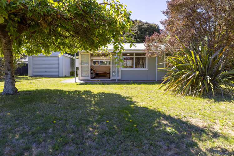 1 and 2/12 Kereru Street Two Mile Bay_26