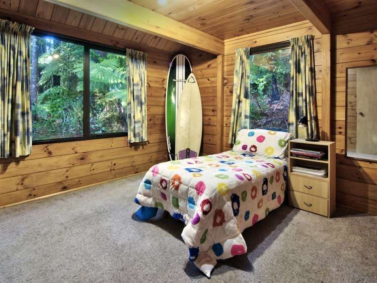 37 Longfellow Parade Glen Eden_13